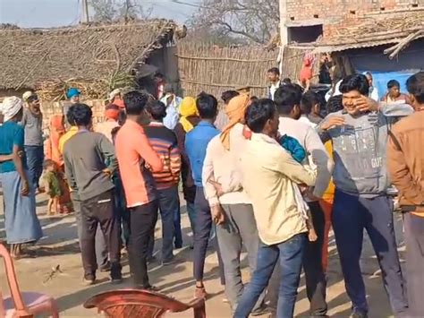 Dead Body Of A Young Man Found Hanging In Bahraich बहराइच में युवक का