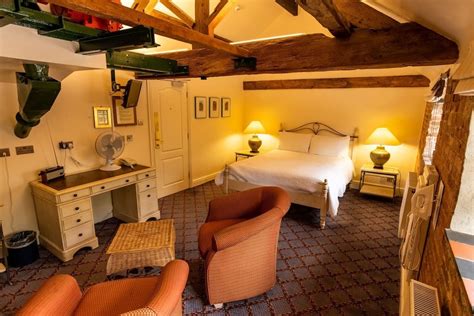 Donington Park Farmhouse Hotel, Derby | Best deals | lastminute.com