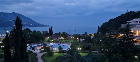 Ausblick Am Abend Vom Zim Iberostar Bellevue Becici