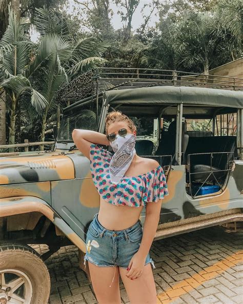 Julia On Instagram Julia Aventureira Né Mores 😂🚜🔥🤦🏼‍♀️” Fotos De