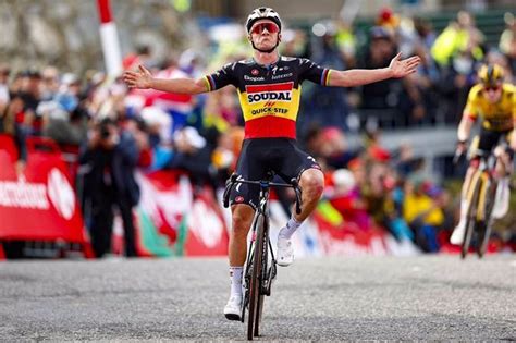 Remco Evenepoel Vence En Surial Y Es Nuevo L Der De La Vuelta