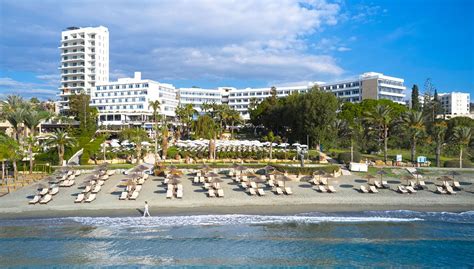 Mediterranean Beach Limassol Larnaca Küpros Hotellikirjeldus