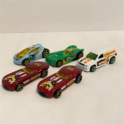 Hot Wheels Toys Hot Wheels Disney Collectible Cars Donald Duck Goofy Pluto Mickey Mouse