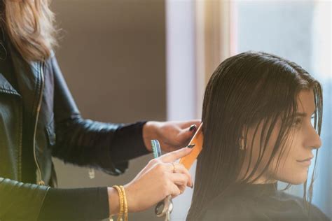 Anna Coiffure Coiffeuse à Domicile à Marseille