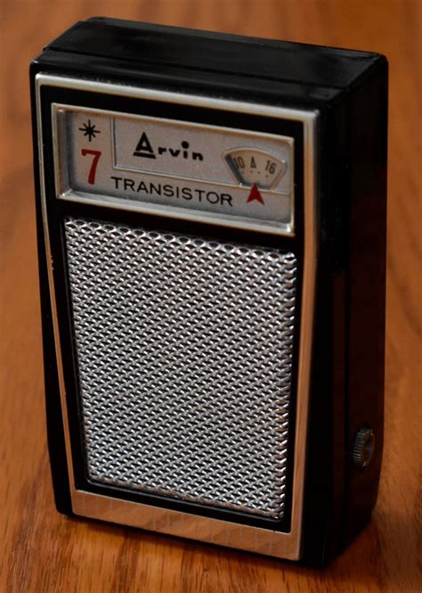 Vintage Arvin Mighty Mite Transistor Radio Model No R Jet Black