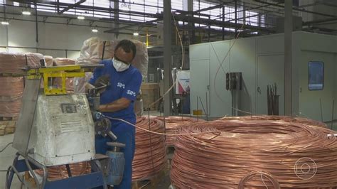 Ao menos 12 milhões de metros de fios de cobre foram arrancados das