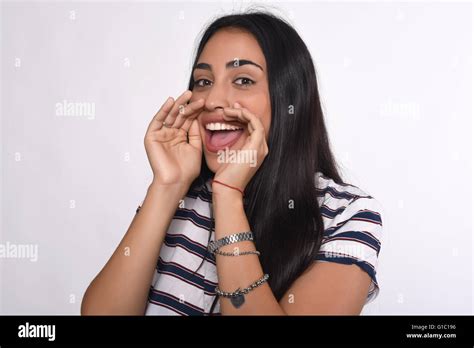 Profile Woman Screaming Hi Res Stock Photography And Images Alamy