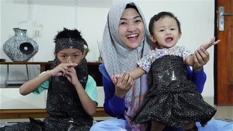 VINO DAN BAYI SHANUM BIKIN BAJU DARI BUBBLE WRAP Davino Vlog YouTube