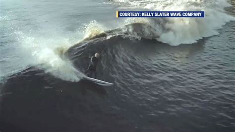 Kelly Slater S Man Made Perfect Wave Sends Ripples Of Excitement Through Santa Cruz Surfers