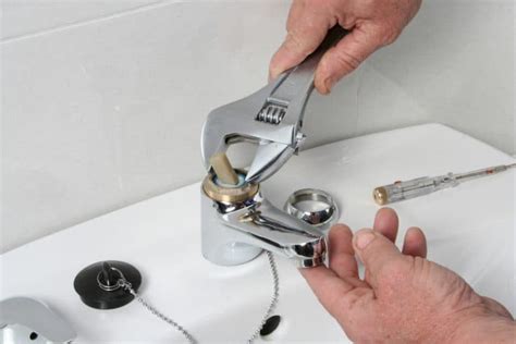 How To Remove A Stuck Faucet Nut Easily Homely Baron