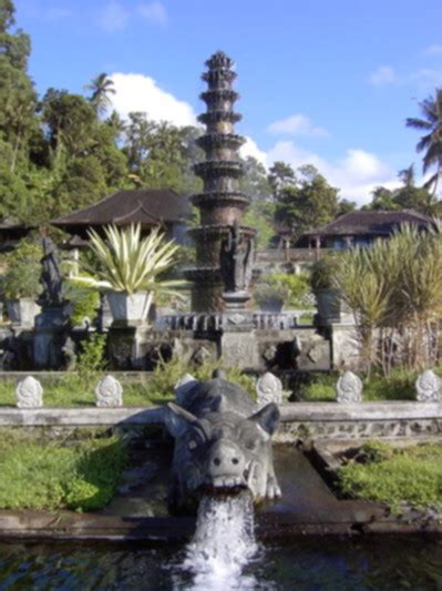 File:Tirta gangga water palace.jpg - Wikitravel