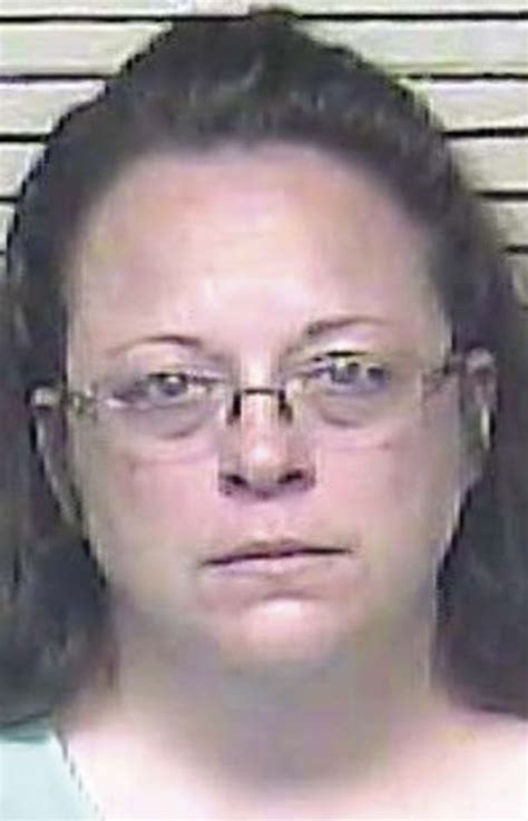 With Clerk Jailed Gay Kentucky Couple Gets Marriage License The Dispatch