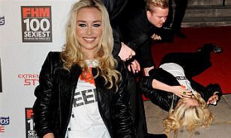 Hot Sexy Noelle Reno Bikini Pics