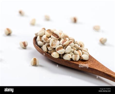 Barley miscellaneous grain Stock Photo - Alamy