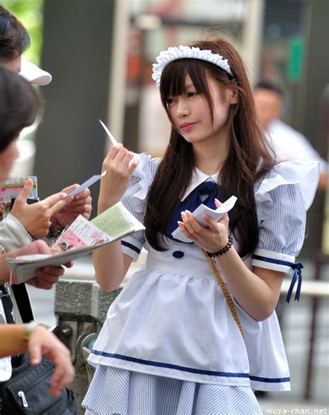 Akihabara Maids Candid Shots In Akiba