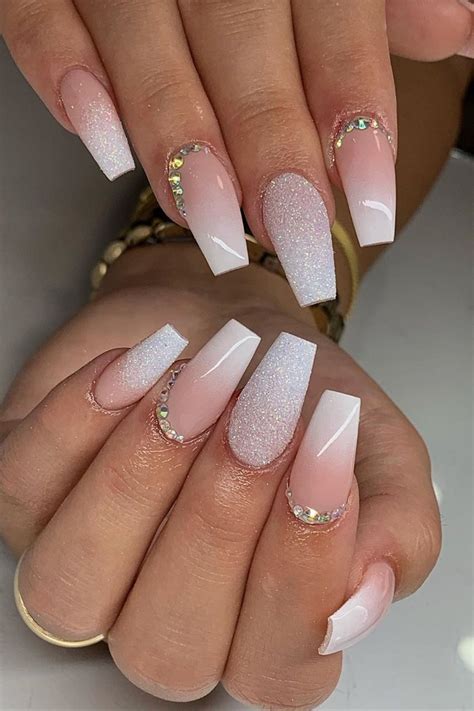 ¿cómo Hacer Francés Ombre Dip Nails In 2020 Ombre Nails Glitter