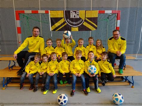 Gemeinsamer Fototermin Sv Schwindegg Fu Ball