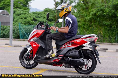 First Ride Sym Cruisym I Sym Jet Motorcycle News