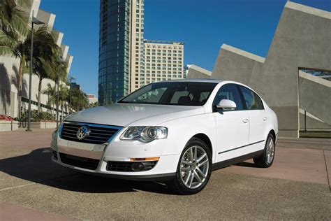 2010 Volkswagen Passat Specs, Price, MPG & Reviews | Cars.com