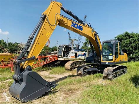 New Xcmg Xe C Track Excavator Ton N