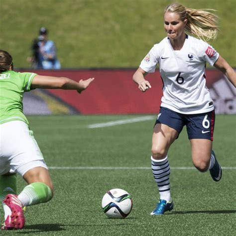 Football Mondial F Minin Les Bleues Toute Vitesse