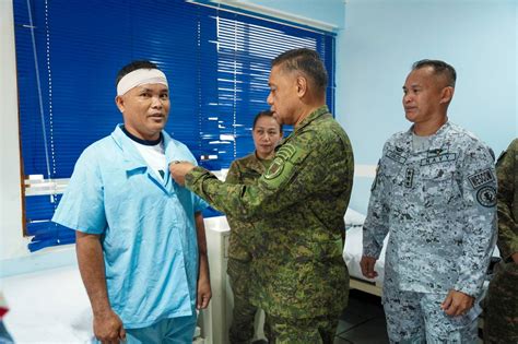 Nagbakasyon Si Philippine Naval Commander Habang Iginigiit Ng Beijing