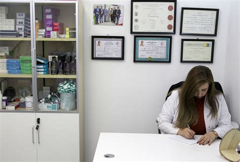 Iraq calls on residents to adhere to Covid-19 restrictions