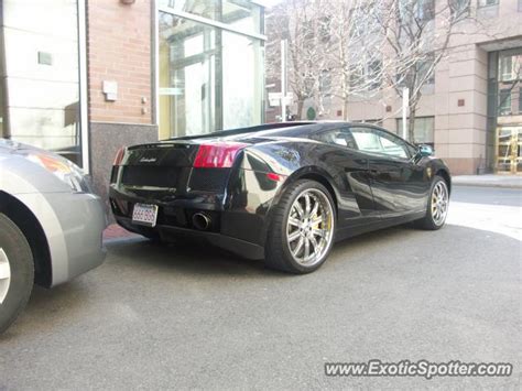 Lamborghini Gallardo spotted in Boston, Massachusetts on 03/19/2010, photo 2