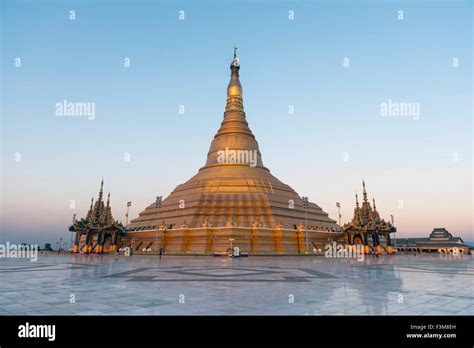 Nay Pyi Taw Hi Res Stock Photography And Images Alamy