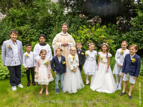 Feestelijke Viering Eerste Heilige Communie R K Parochie Sint Maarten