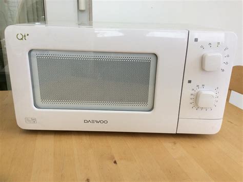 Daewoo QT1 14L 600w Compact Microwave Oven. Caravan, Student, Small ...