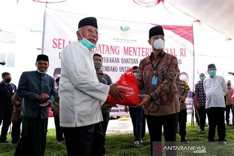 Kemensos Salurkan Ribu Paket Sembako Untuk Pesantren Antara News