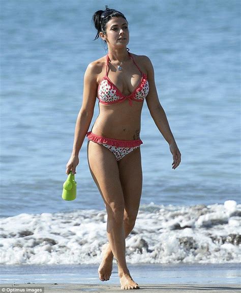 9 Hot Sexy Michelle Marsh Bikini Pics