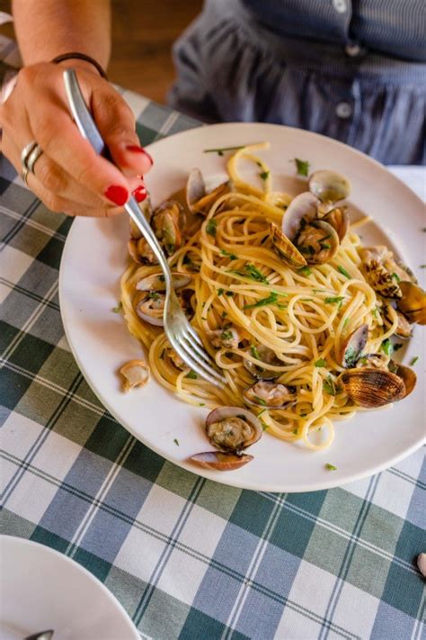 Recipe Spaghetti Alle Vongole Spaghetti With Clams Katie Parla