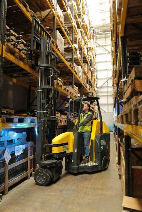 Combilift Launches New Aisle Master Order Picker