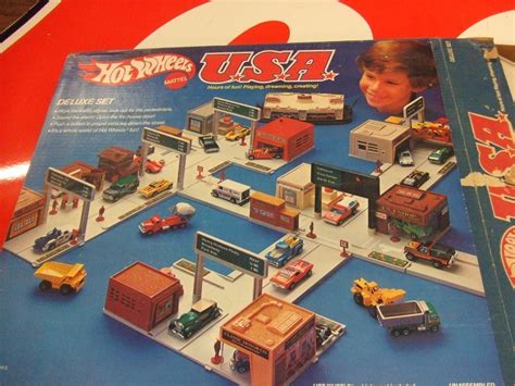1981 Hotwheels USA Deluxe Playset In Great Shape Hot Wheels Playset Vintage Toys