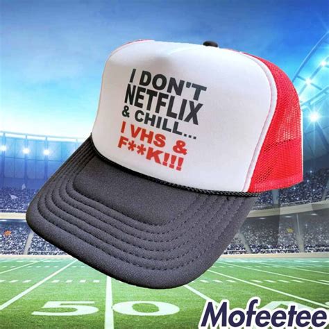 Netflix And Chill Hentai With Senpai Mofeetee