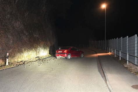 Bazenheid Sg Fahrunf Hig Mit Auto Selbstunfall Verursacht