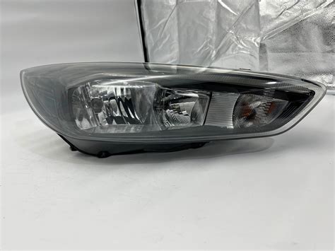 Ford Focus R H S Headlight Assembly Australia Headlight