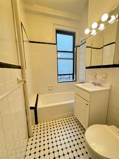 Navigating the West 110th Street and Broadway Intersection 2