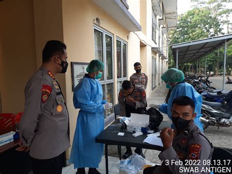 Biddokkes Polda Banten Melaksanakan Pemeriksaan Swab Antigen Covid