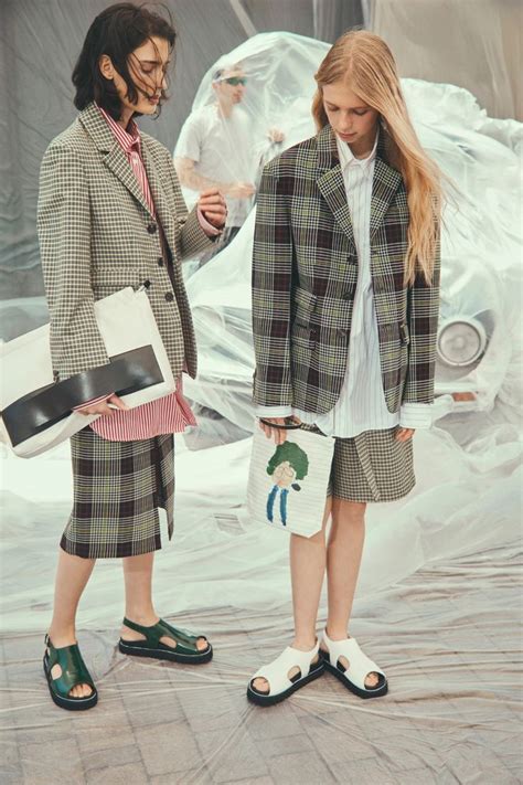 Plan C Spring 2020 Ready To Wear Collection Vogue Fashion Ready To Wear Plaid Fashion