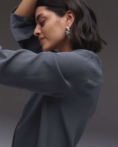 The Clean Silk Relaxed Shirt Slate Grey Everlane