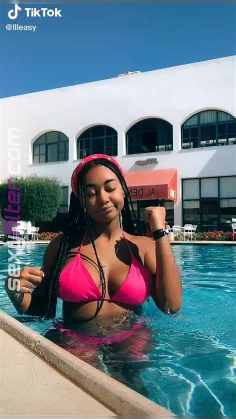 Amazing Elizabeth Anorue Shows Cleavage In Hot Firefly Rose Bikini At