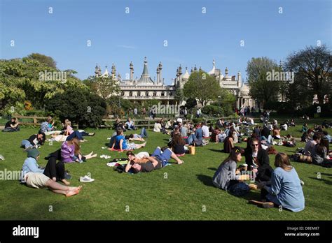 Pavilion gardens outside the Royal Pavilion, Brighton Stock Photo - Alamy