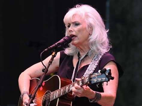 Emmylou Harris Exhibit To Open At Country Music Hall Of Fame Rolling