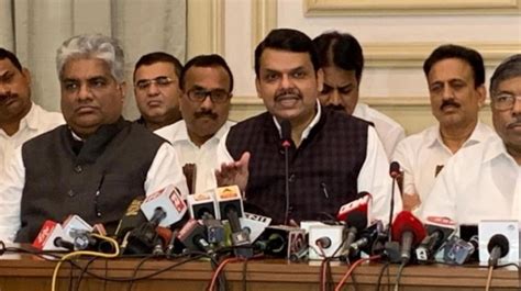 Maharashtra Live Fadnavis Resigns Sena Ncp Cong To Stake Claim At 7pm India Today