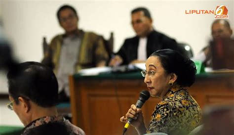 [foto] Sidang Pilkada Gunung Mas Hadirkan Hakim Mk Foto