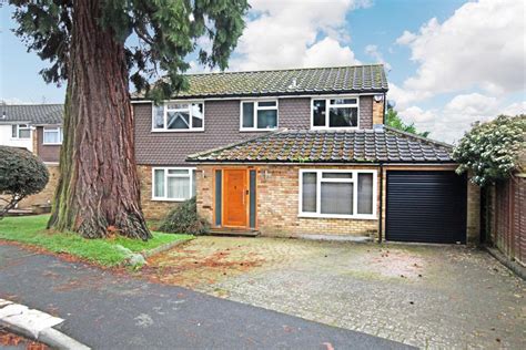 Sequoia Park Hatch End Pinner Ha5 4 Bed Detached House £999950