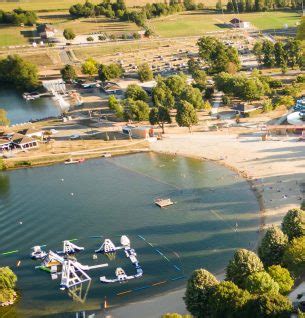 La Plaine Tonique Camping Et Base De Loisirs Dans L Ain